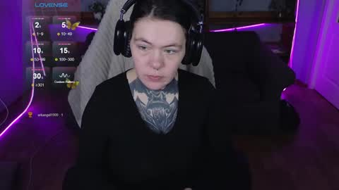 the_ice_owl online show from April 17, 2:03 am