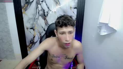 the_latin_boy02 online show from December 14, 2:40 am