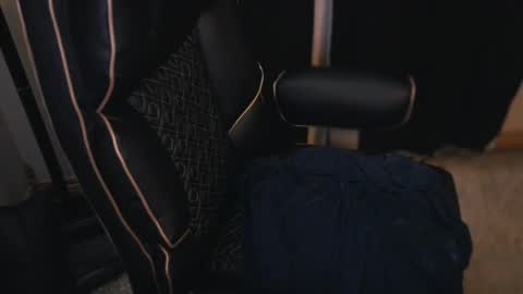 The Bear King online show from April 11, 4:39 am