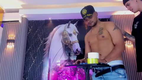 DEAN AND MARY online show from January 5, 5:27 pm