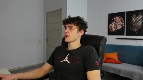 Thebrad H online show from March 30, 1:55 pm