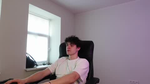 Thebrad H online show from March 8, 2:32 pm