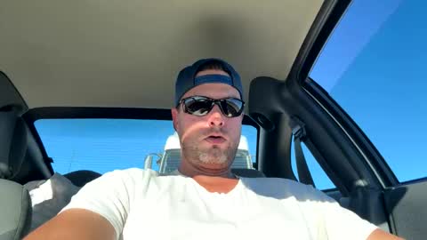 Carter Bates online show from October 28, 8:21 pm