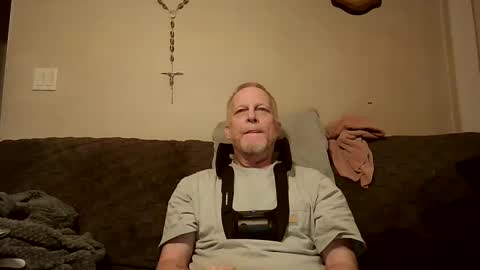 Snapshot of thee_lone_boner chatting on October 8, 7:25 am Alpha online show from October 8, 7:25 am