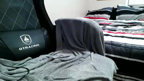 theedgeofbrodie online show from November 25, 9:35 pm