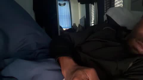 theeshooterr online show from January 23, 1:02 pm