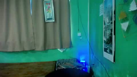 thegirlyouneedxoxo online show from December 18, 7:36 am