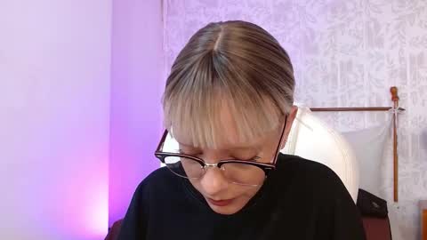 Peyton online show from December 2, 3:27 am