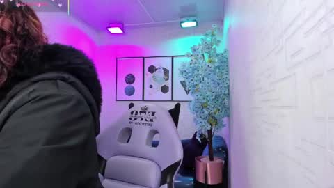 Theia  online show from April 14, 12:52 pm