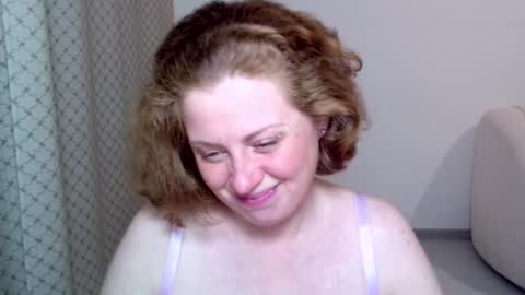 Ella online show from November 20, 7:22 pm