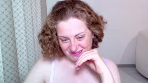 Ella online show from November 4, 7:53 am