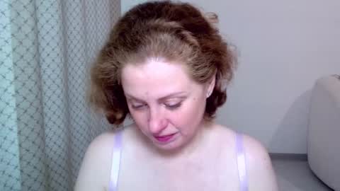 Ella online show from November 25, 8:13 am