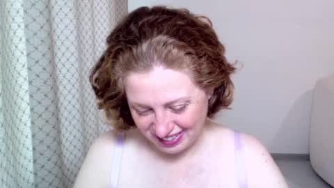 Ella online show from October 22, 8:50 am