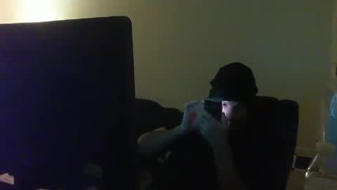 Snapshot of theman18951pa chatting on February 1, 7:05 am theman18951pa online show from February 1, 7:05 am