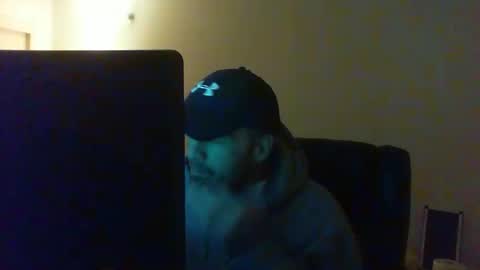 Snapshot of theman18951pa chatting on January 11, 2:41 am theman18951pa online show from January 11, 2:41 am