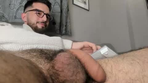 themmistokles online show from December 13, 5:10 pm