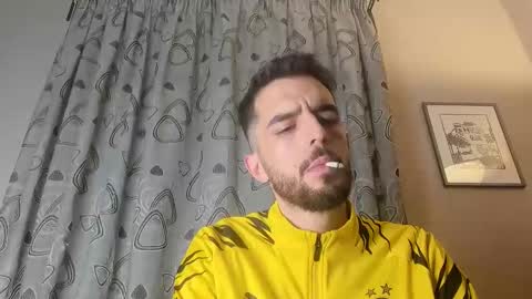 themmistokles online show from December 15, 7:53 pm