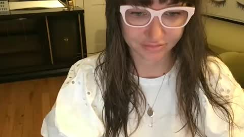 Snapshot of themrsnelson chatting on September 15, 12:50 pm Cach Nelson online show from September 15, 12:50 pm