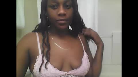 Snapshot of thenaturalgoddess chatting on January 11, 11:12 am TheNaturalGoddess online show from January 11, 11:12 am