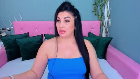 theonerosegoddes online show from November 4, 5:03 pm