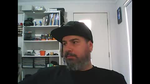 aussiebeard online show from April 12, 1:31 am