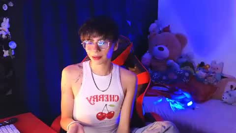 Matt independent model  online show from June 9, 10:42 pm