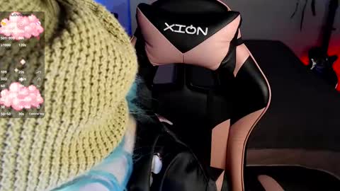 Sara online show from September 15, 1:45 pm