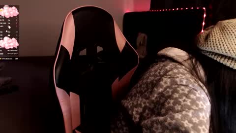 Sara online show from February 6, 4:43 pm