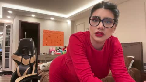 Snapshot of therealcamilabaddie chatting on October 2, 6:01 am therealcamilabaddie online show from October 2, 6:01 am