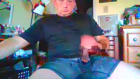 Snapshot of therealdusty1 chatting on September 15, 9:38 pm therealdusty1 online show from September 15, 9:38 pm