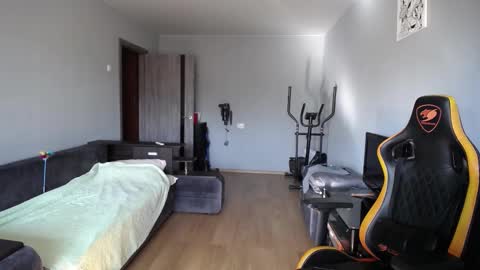 Nick   online show from September 15, 6:26 am