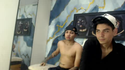 David y Daniel online show from July 11, 6:51 am