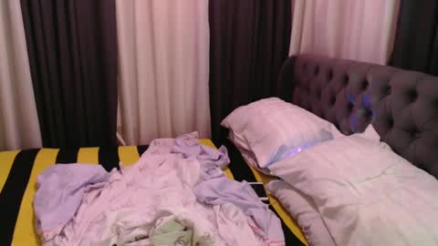 hairy me online show from December 4, 6:05 am