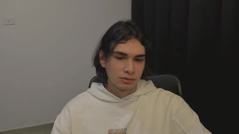 thiaan__ online show from February 27, 1:41 am