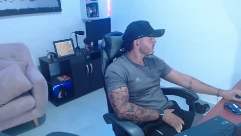 thiago_420 online show from May 24, 1:35 am