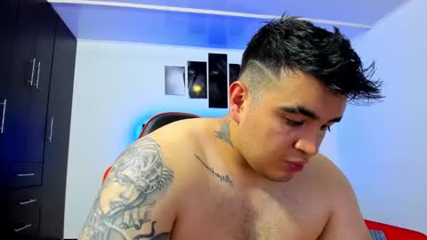 Thiago online show from February 25, 7:09 am