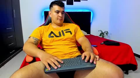 Thiago online show from February 14, 7:59 am