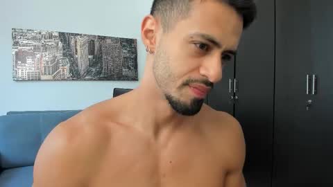 thiago_driussi online show from November 25, 1:43 pm