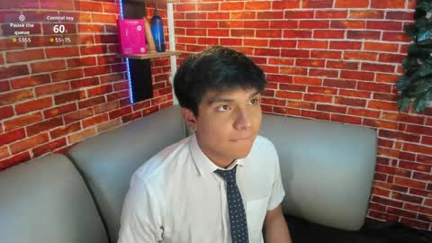 thiago online show from April 6, 1:01 pm