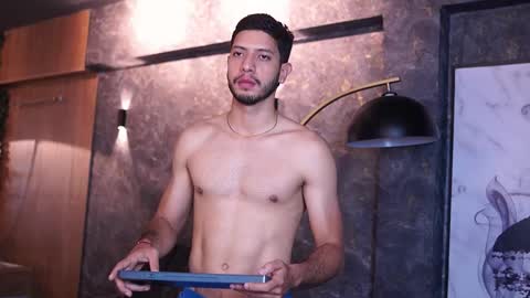 Thiago online show from December 16, 12:44 pm