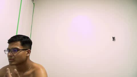 thiagovega_ online show from April 30, 4:50 am