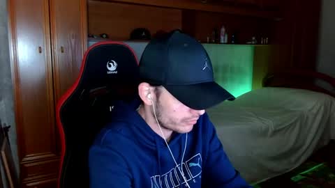 Latino 8.5 inches online show from April 24, 10:34 pm