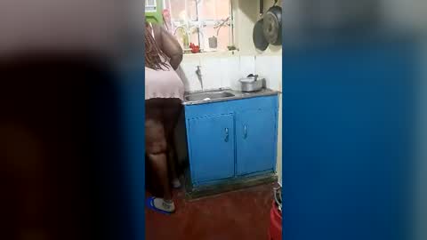 thickbotty_ebony online show from July 23, 12:25 pm