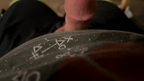 Snapshot of thickboylikestostroke chatting on December 31, 12:04 pm thickboylikestostroke online show from December 31, 12:04 pm