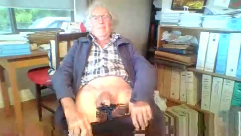 Thickcockat71 online show from May 7, 10:49 pm