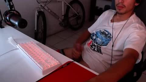 thieves_us online show from November 11, 8:05 am