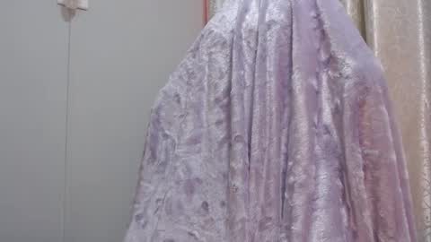 sara online show from April 4, 2:07 am