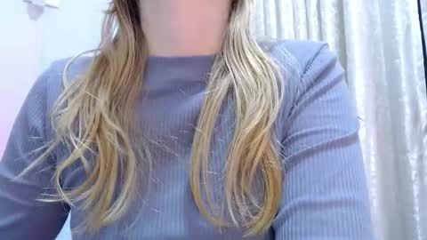 sara online show from November 13, 3:09 am