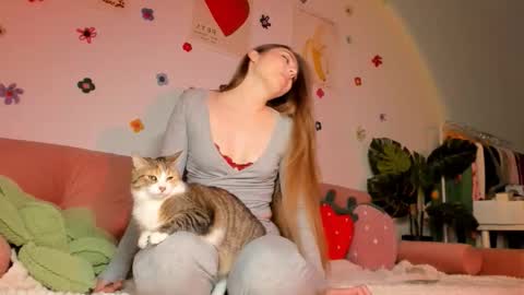 Amelia  shows on mondays fridays and sundays  if anything changes im giving updates on my fansly  online show from September 19, 4:44 pm