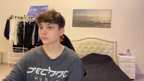 Thomas Hill online show from October 4, 9:01 pm